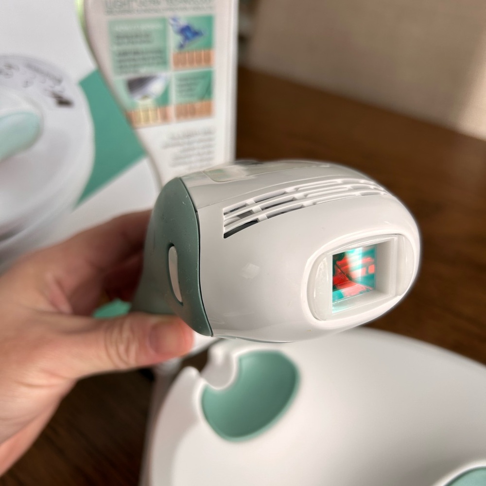 Remington iLight Ultra face & body quartz hair removal - Picture 9 of 12